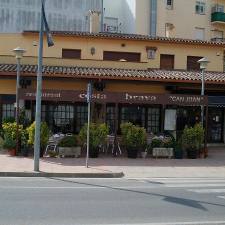 Pensio Costa Brava Hotel ซานต์อันโตนี เด กาโลเญ ภายนอก รูปภาพ